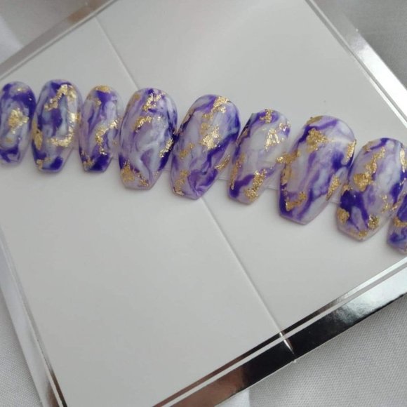 Amethyst/gold flake, marbled /geode luxury nails - Picture 5 of 5